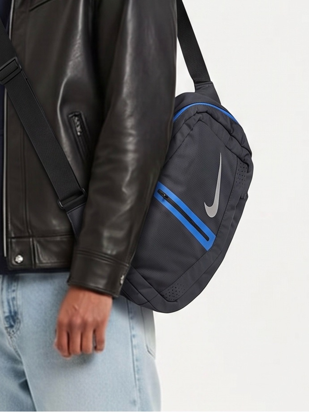 Nike (Run) Speed Duffel bag with a large white Swoosh logo NWT